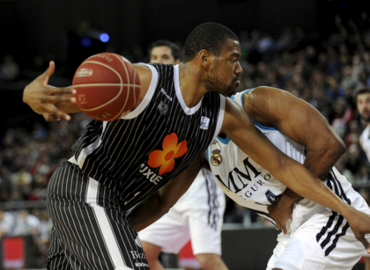 Imagen del partido que enfrentó al Uxue Bilbao Basket contra el Real Madrid. (Marisol RAMIREZ/ARGAZKI PRESS)