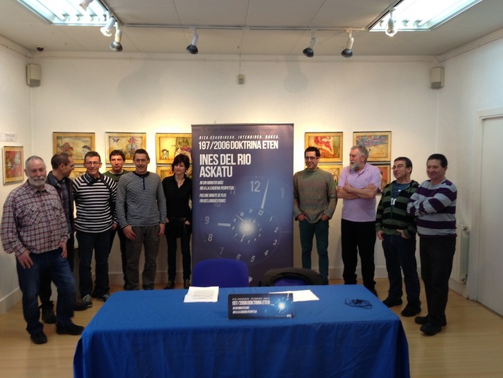 Preso ohiek agerraldia egin dute Gernikan. (HERRIRA)