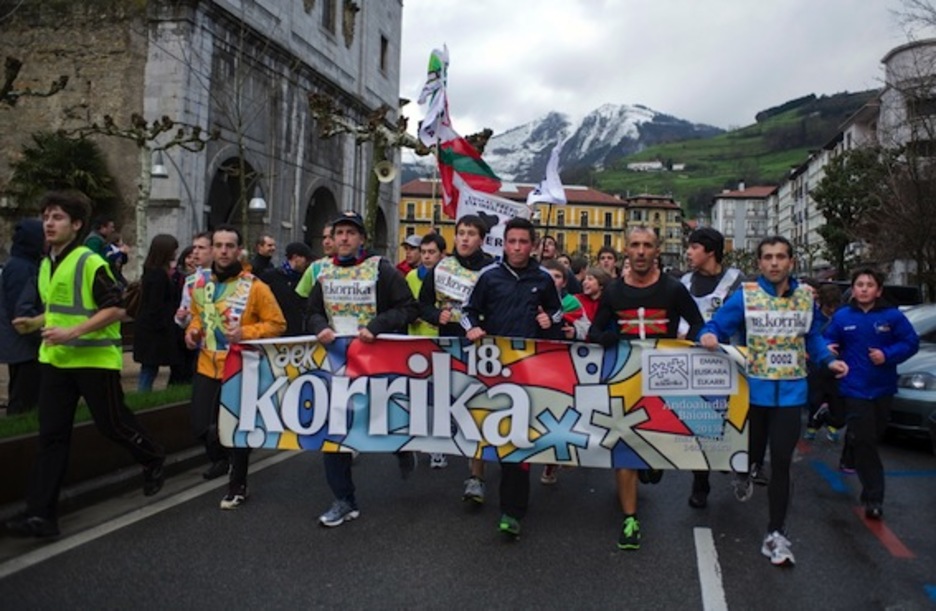 Korrika, Tolosako kaleetan. (Juan Carlos RUIZ/ARGAZKI PRESS) Korrika, Tolosako kaleetan. (Juan Carlos RUIZ/ARGAZKI PRESS)