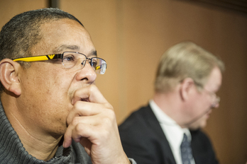 Robert McBride, ayer en el Foro celebrado en Iruñea. (Jagoba MANTEROLA/ARGAZKI PRESS)
