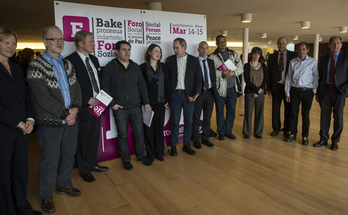 Expertos internacionales que ayer participaron en la sesión de Iruñea. (Jagoba MANTEROLA/ARGAZKI PRESS)