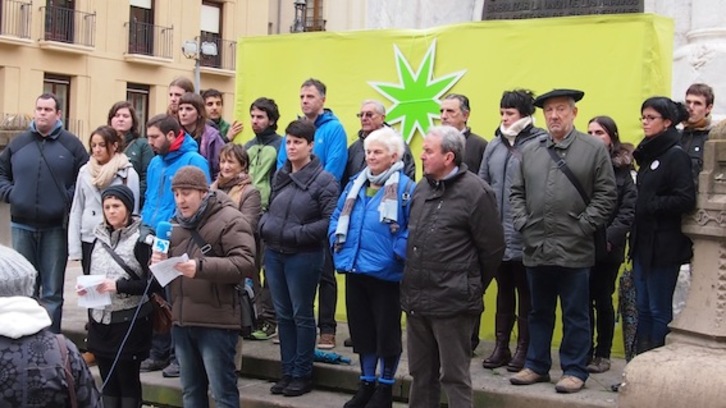 Rueda de prensa de la Red Independentistak en Iruñea. (NAIZ.INFO)