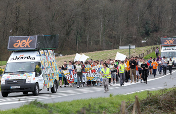 Ia Ipar Euskal Herria osoa zeharkatu zuen atzo Korrikak. (Bob EDME)