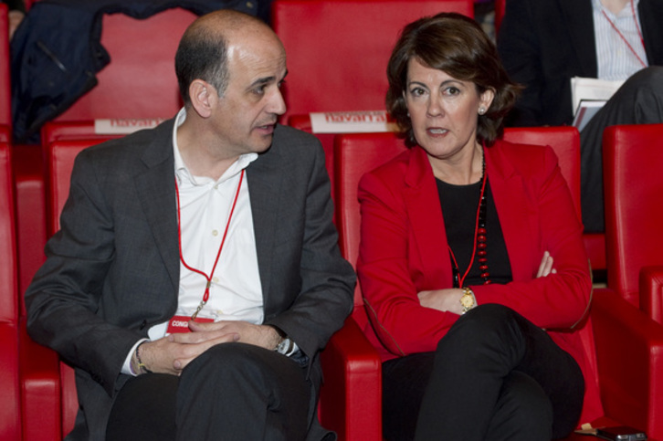 Alberto Catalán y Yolanda Barcina, juntos durante el congreso de UPN. (Iñigo URIZ/ARGAZKI PRESS)