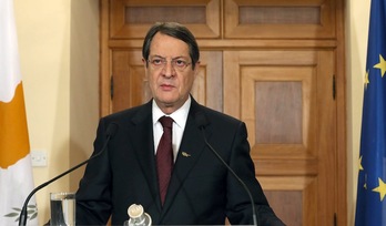 El presidente de Chipre, Nicos Anastasiades, durante el discurso de anoche. (Christos AVRAAMIDES/AFP) 