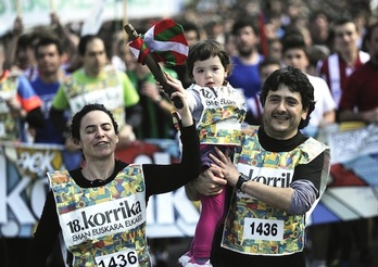 Heldu zein ume, guztiek dute tokia Korrikan. (ARGAZKI PRESS)