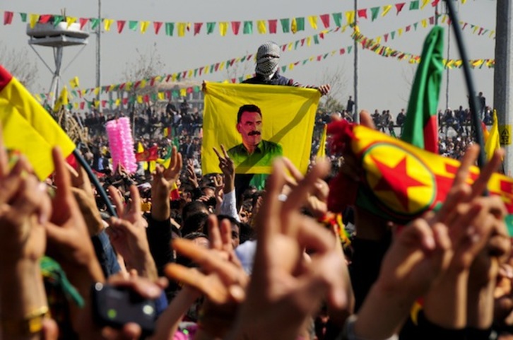 Recuerdo al encarcelado Adbullah Oçalan durante la celebración del Newroz, el pasado mes de marzo. (AFP)