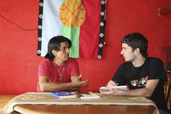 José Huenuche Raiman durante la entrevista con Aitor Agirrezabal. 