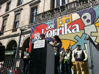 Mertxe Mujika, AEKko lehendakaria, lekukoa eskuan, ibilbidearen amaieran. (Gaizka IROZ)