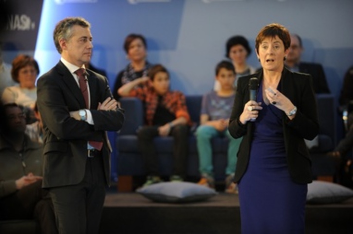 Arantza Tapia, junto a Iñigo Urkullu, en una imagen de archivo. (Juanan RUIZ/ARGAZKI PRESS)
