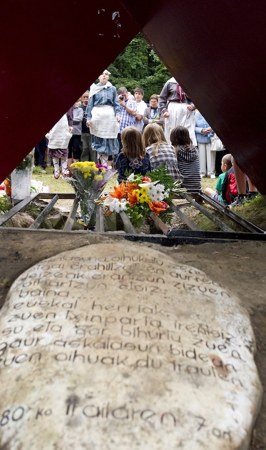 Homenaje a los fusilados en Otsoportillo, en 2011. (Iñigo URIZ / ARGAZKI PRESS)