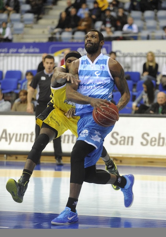 El Lagun Aro ha abandonado momentáneamente los puestos de descenso. (Jon URBE/ARGAZKI PRESS)