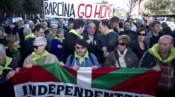 Ordezkari politiko ugari izan da manifestazioan. (Iñigo URIZ / ARGAZKI PRESS)