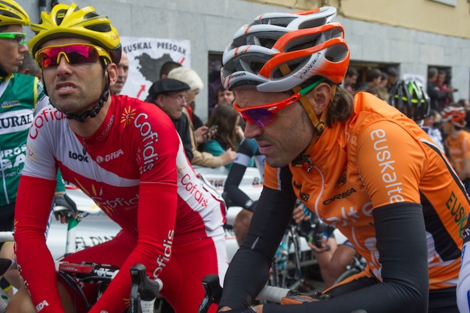 Egoitz Garcia eta Samuel Sanchez, Elgoibarko abiapuntuan. (Andoni CANELLADA/ARGAZKI PRESS)
