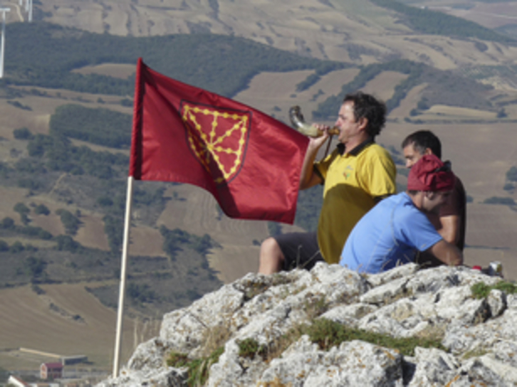 Los mojones señalarán el emplazamiento de antiguos castillos del Reino de Navarra en la geografía vasca. (NAIZ.INFO)