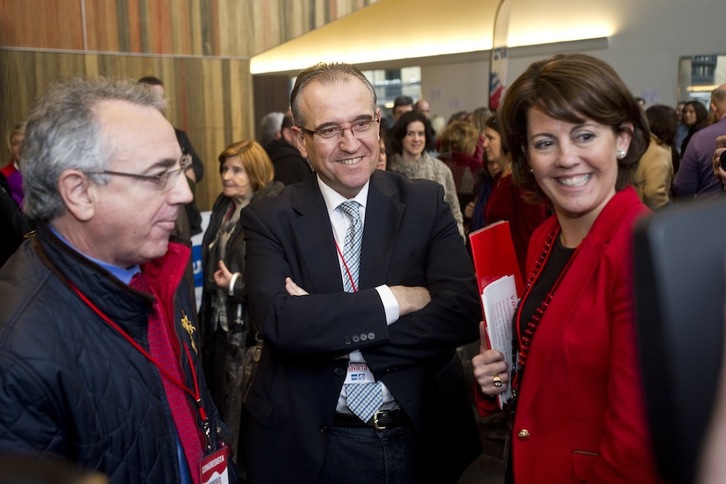 Miguel Sanz, Enrique Maya y Yolanda Barcina, en el congreso de UPN. (Iñigo URIZ/ARGAZKI PRESS)
