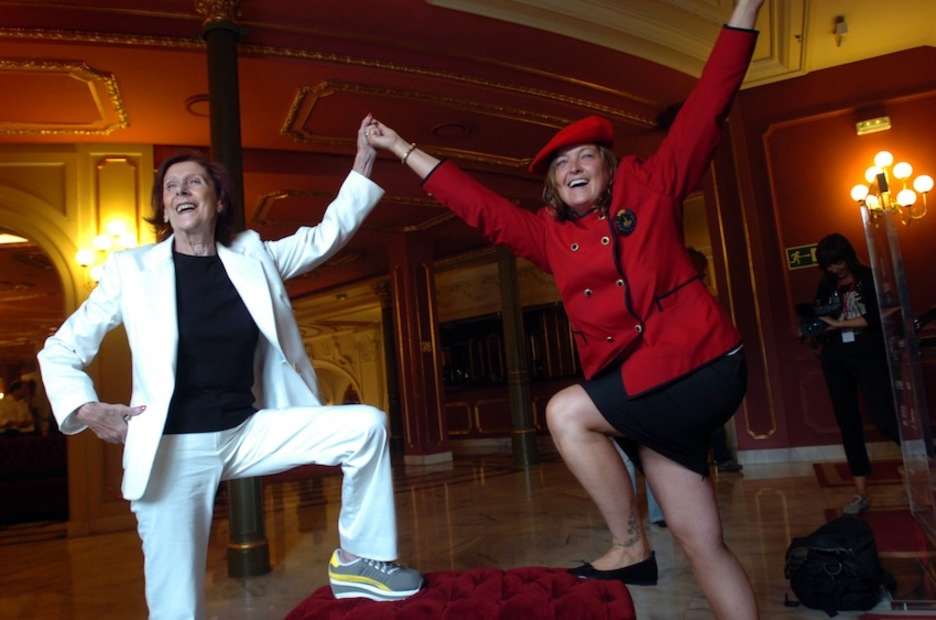 En 2006 fue pregonera de la Semana Grande de Bilbo. En la imagen, junto con la entonces txupinera Marta Gerrikabeitia. (Marisol RAMIREZ/ARGAZKI PRESS) En 2006 fue pregonera de la Semana Grande de Bilbo. En la imagen, junto con la entonces txupinera Marta Gerrikabeitia. (Marisol RAMIREZ/ARGAZKI PRESS)