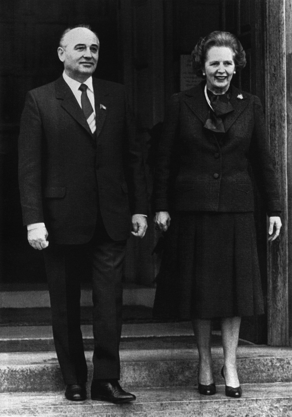 En 1984, Thatcher invitó a Mijail Gorvachov a Gran Bretaña. (Roy LETKEY/AFP)
