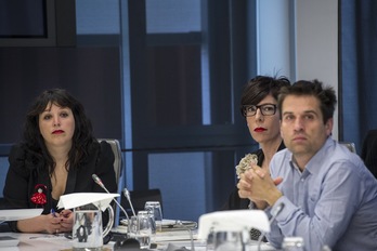Imagen de la comisión que se ha celebrado en las Juntas de Gipuzkoa, con Larraitz Ugarte y Katy Nevado en la foto. (Gorka RUBIO/ARGAZKI PRESS)