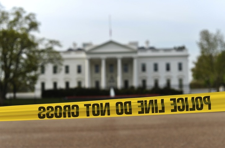 Los alrededores de la Casa Blanca han sido acordonadas tras el ataque de Boston. (Jewel SAMAD/AFP)