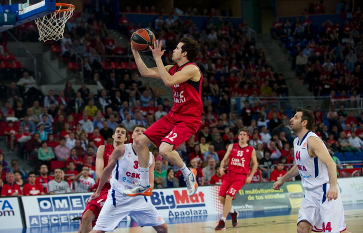 Neurketa bikaina jokatu du Thomas Heurtelek, saskiratzaile nagusia izan delarik. (Raul BOGAJO/ARGAZKI PRESS)