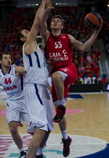 Fabien Causeur izan da bere taldeko saskiratzailerik onena. (Raul BOGAJO/ARGAZKI PRESS)