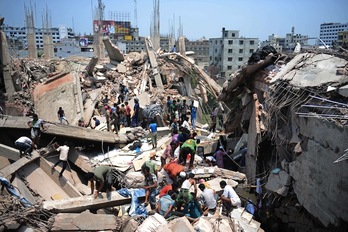 Sutea izan den eraikinaren egoera istripuaren ondoren. (Munir UZ ZAMAN/AFP)