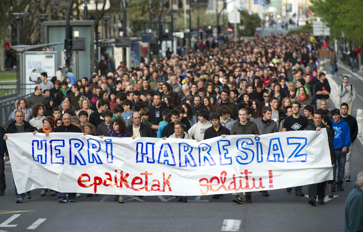 Manifestación realizada tras las detenciones en Aske Gunea. (Juan Carlos RUIZ / ARGAZKI PRESS)
