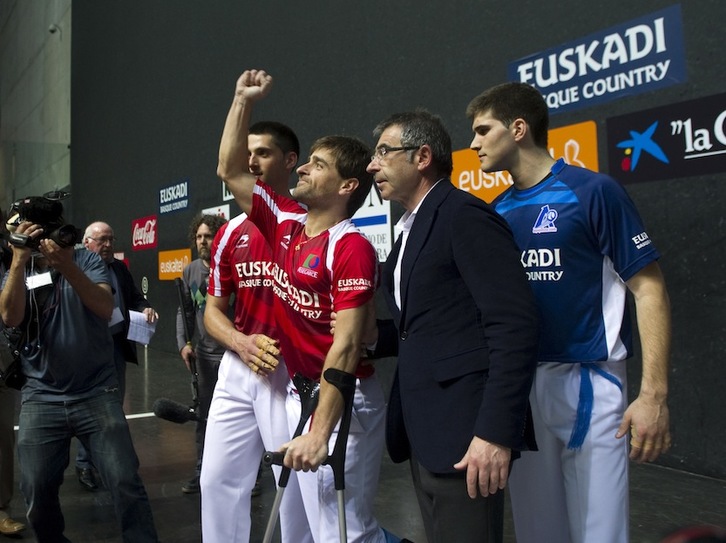 Orpazurda hautsi zuen Berasaluze II.ak Binakako txapelketaren finalean. (Marisol RAMIREZ/ARGAZKI PRESS)