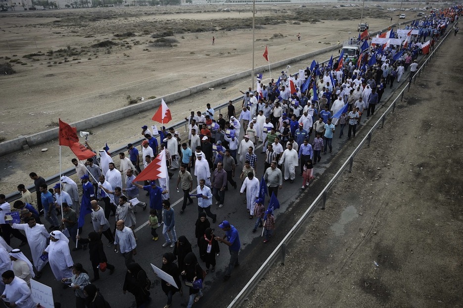 <strong>Bahrain.</strong> Maiatzaren leheneko manifestazioa Bahrain-en. (Mohammed AL SHAIKH / AFP) <strong>Bahrain.</strong> Maiatzaren leheneko manifestazioa Bahrain-en. (Mohammed AL SHAIKH / AFP)