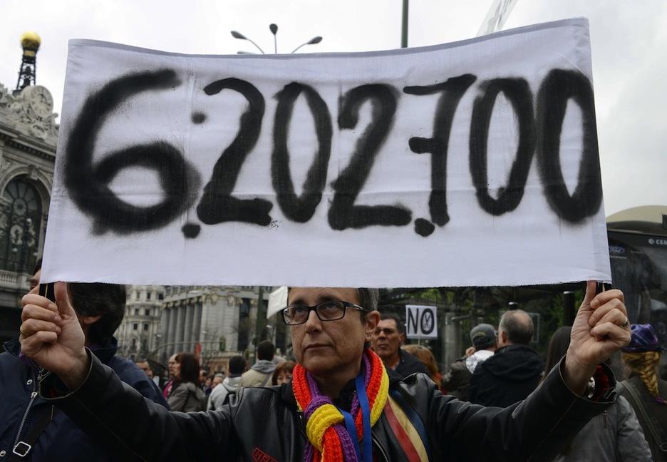 <strong>Espainia.</strong> Madrilgo manfiestazioan inoizko langatu kopuru handiena duela Estatuan salatu zuten. (Dominigque FAGET / AFP) <strong>Espainia.</strong> Madrilgo manfiestazioan inoizko langatu kopuru handiena duela Estatuan salatu zuten. (Dominigque FAGET / AFP)