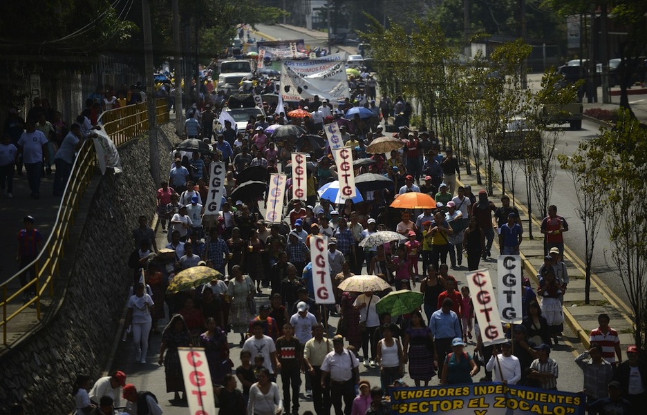 <strong>Guatemala.</strong> Managuan manifestazioa. (Johan ORDOÑEZ / AFP) <strong>Guatemala.</strong> Managuan manifestazioa. (Johan ORDOÑEZ / AFP)