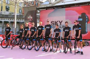 El equipo Sky con Wiggins a la cabeza parte como favorito. (Luko BENIES / AFP)