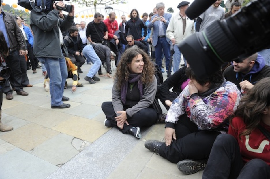 Urtza Alkorta, Alamedan jesarrita, herri harresia osatzen hasi baino lehen. (ARGAZKI PRESS) Urtza Alkorta, Alamedan jesarrita, herri harresia osatzen hasi baino lehen. (ARGAZKI PRESS)