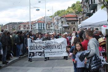 Herritarrek Urtza Alkorta babestu dute manifestazioan zehar. (Aske Gunea via twitter)