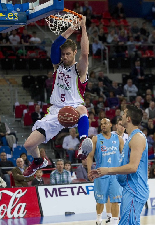 Nocioni gaurko partidan. (Raul BOGAJO / ARGAZKI PRESS)