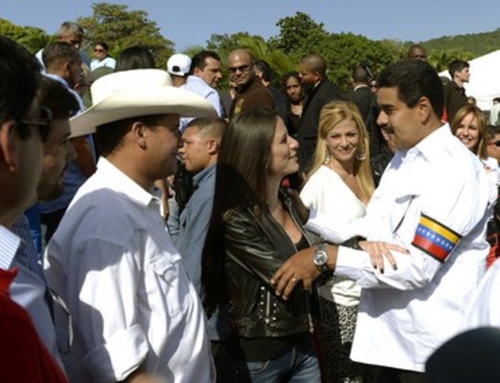 Maduro ha anunciado en Caracas las medidas tomadas en apoyo a la FANB. (Juan BARRETO/AFP)
