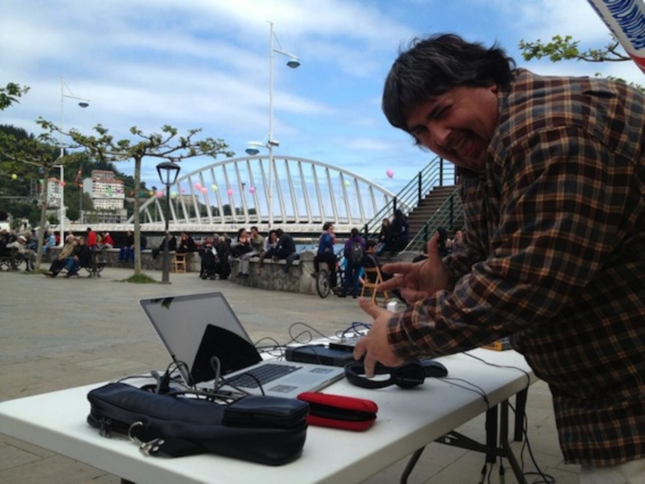 DJ Bull ere Ondarroan izan da. (@iontelleria) DJ Bull ere Ondarroan izan da. (@iontelleria)