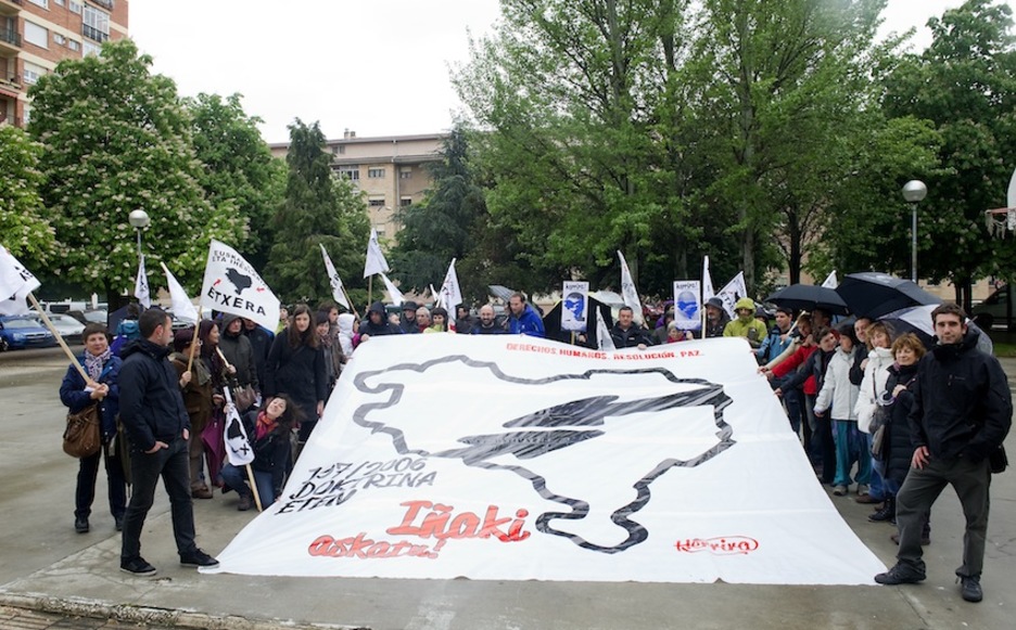 Elkarretaratzea egin dute Barañainen. (Idoia ZABALETA/ARGAZKI PRESS) Elkarretaratzea egin dute Barañainen. (Idoia ZABALETA/ARGAZKI PRESS)