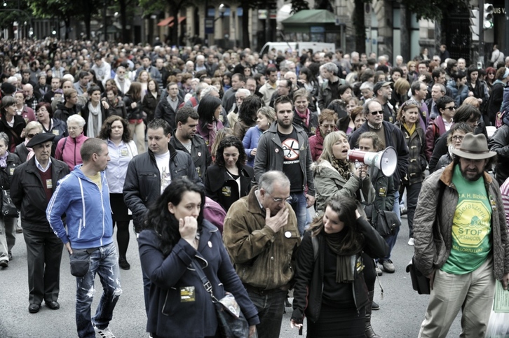 Jendetza elkartu da Bilbon egindako manifestazioan. (ARGAZKI PRESS)