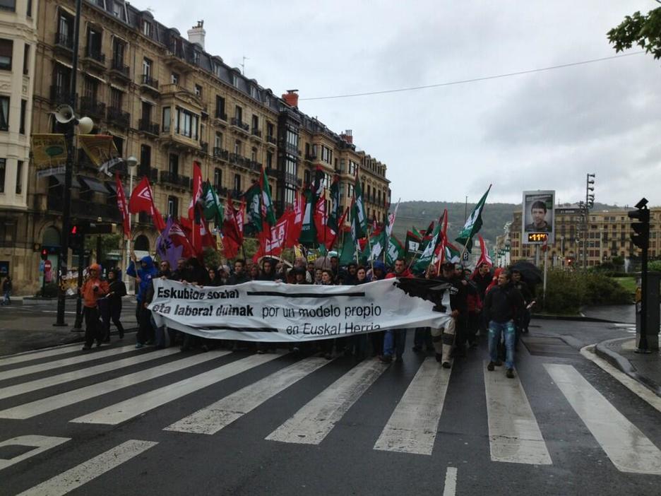 Manifestazioaren burua, Bulebarrera sartzen. (@GREBADONOSTI)