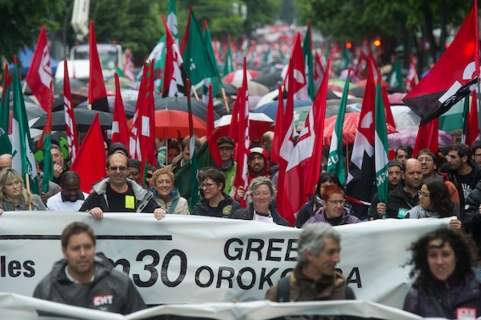 Bilboko manifestazioaren burua. (Luis JAUREGIALTZO/ARGAZKI PRESS) Bilboko manifestazioaren burua. (Luis JAUREGIALTZO/ARGAZKI PRESS)