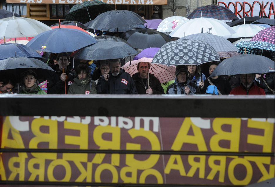 Un momento de la manifestación. (Jagoba MANTEROLA/ARGAZKI PRESS) Un momento de la manifestación. (Jagoba MANTEROLA/ARGAZKI PRESS)