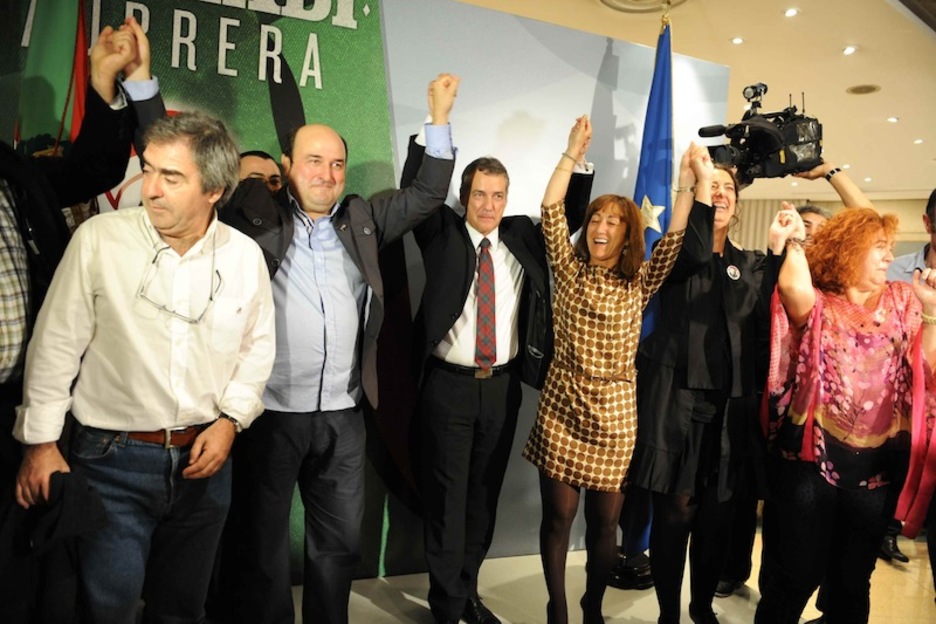 <strong>[Ajuria Enea]</strong> 21.10.2012: El PNV gana las elecciones y ya se sabe que Urkullu será lehendakari.