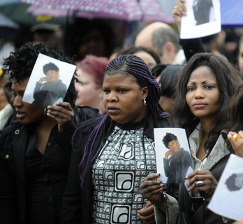 Protesta realizada con fotografías de Ada Otuya para denunciar su muerte. ( Marisol RAMIREZ / ARGAZKI PRESS)