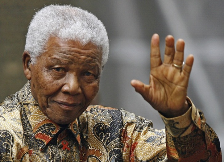 El expresidente sudafricano Nelson Mandela. (Leon NEAL/AFP PHOTO)
