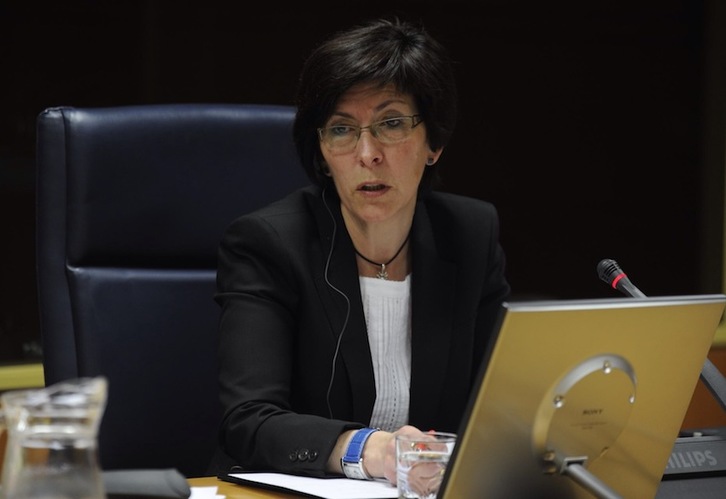 La consejera de Seguridad del Gobierno de Lakua, Estefanía Beltrán de Heredia, en la comisión de Seguridad del Parlamento de Gasteiz. (ARGAZKI PRESS)
