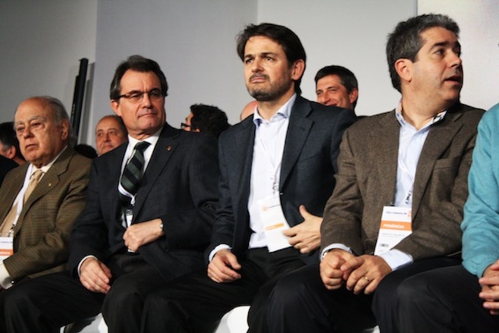 Los dirigentes convergentes Jordi Pujol, Artur Mas, Oriol Pujol y Francesc Homs, durante el último congreso del partido. (NAIZ.INFO)