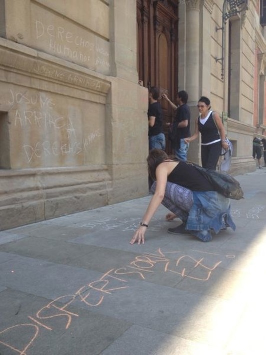 Pintaketak Nafarroako Parlamentuan. (Ateak Ireki)