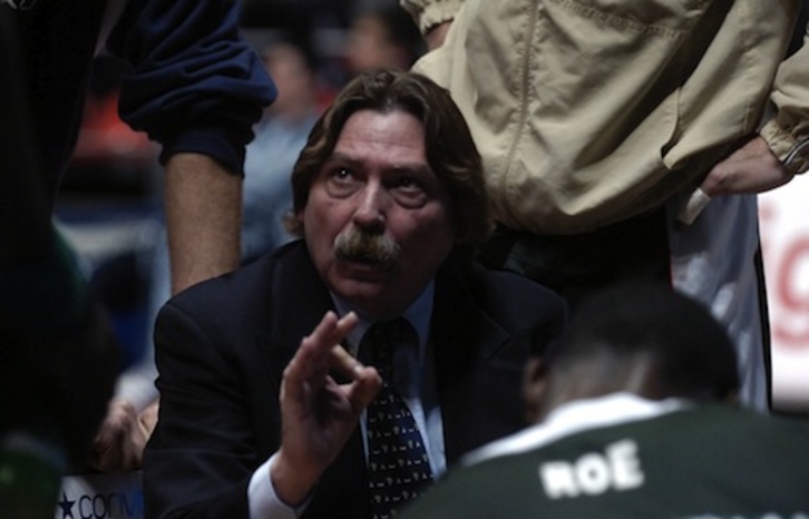 Imagen de archivo de Manel Comas, de su etapa de entrenador del Caja San Fernando. (Raul BOGAJO/ARGAZKI PRESS)